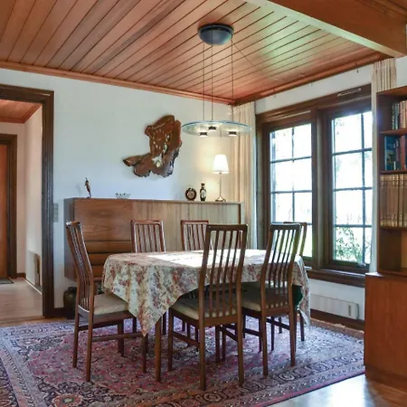 Three-bedroom Holiday In * Vejby