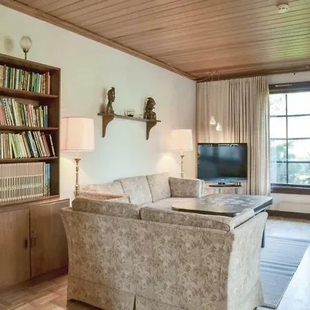 Ferienhaus Three-bedroom Holiday In