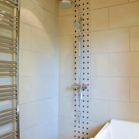 Three-bedroom Holiday In